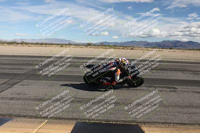 media/Nov-16-2025-Race Pace (Sun) [[8c5fa54630]]/Non Verified Riders (1st 20 Minutes)/3-Turn 3 Inside (11am)/